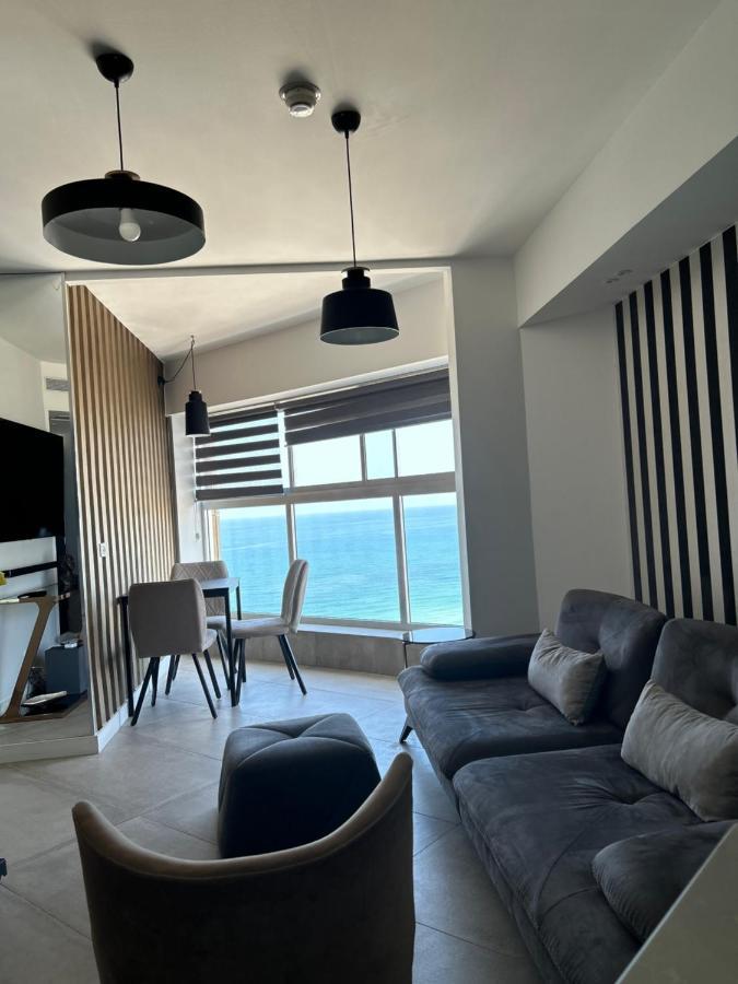 Beachfront Apartment Bat Yam Eksteriør billede