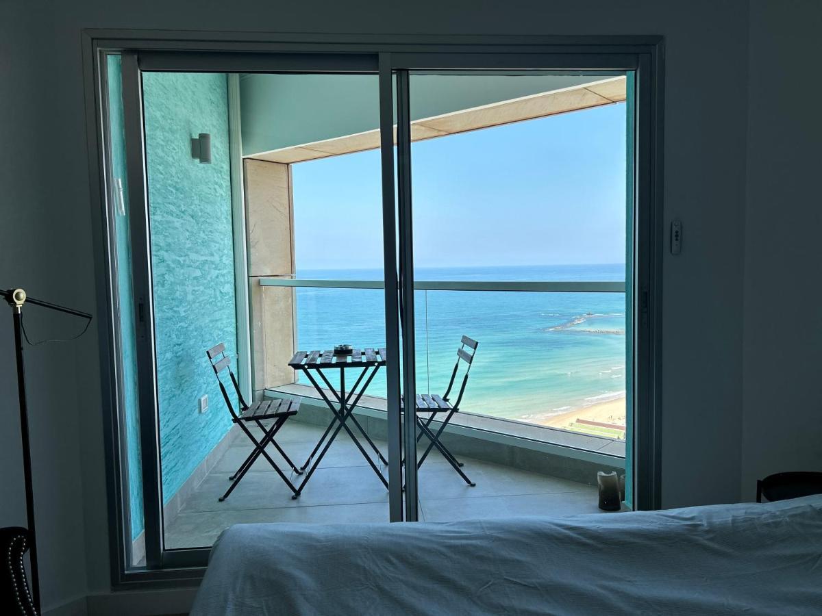 Beachfront Apartment Bat Yam Eksteriør billede